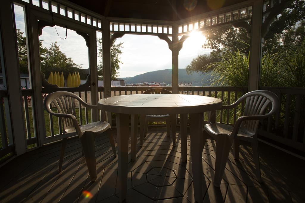 Shore Meadows Lodge Llc Lake George Bagian luar foto