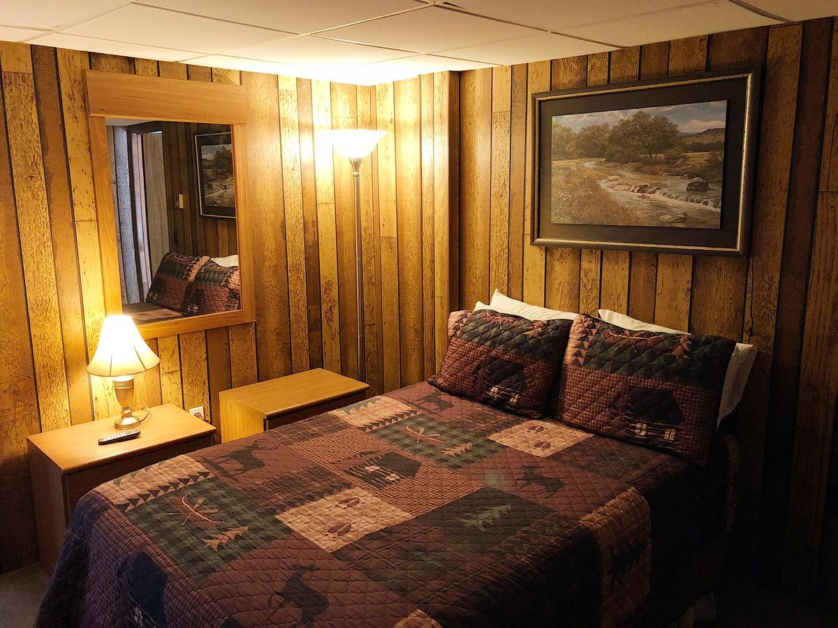 Shore Meadows Lodge Llc Lake George Bagian luar foto