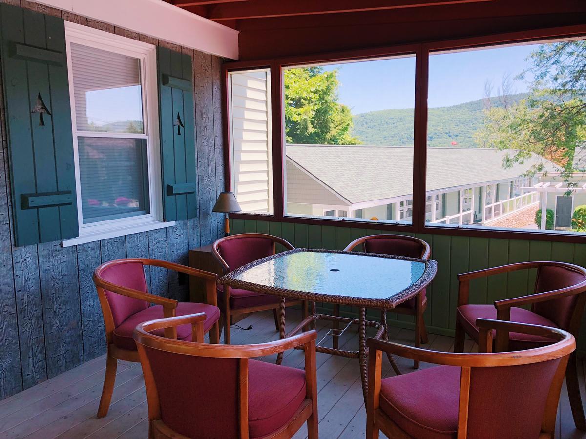 Shore Meadows Lodge Llc Lake George Bagian luar foto