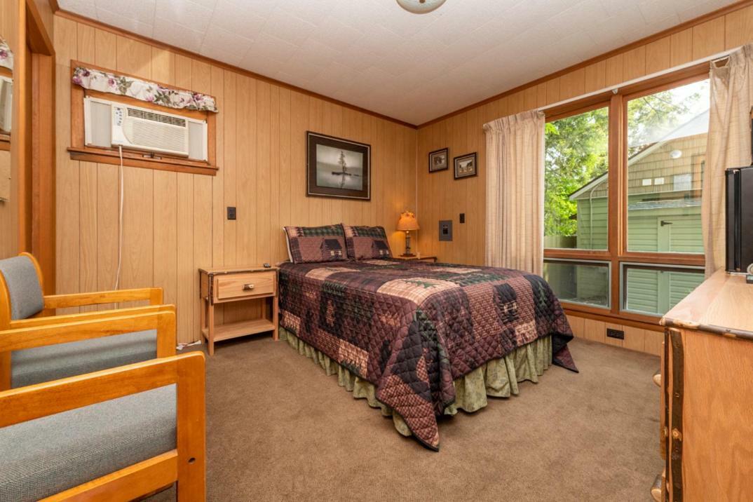 Shore Meadows Lodge Llc Lake George Bagian luar foto